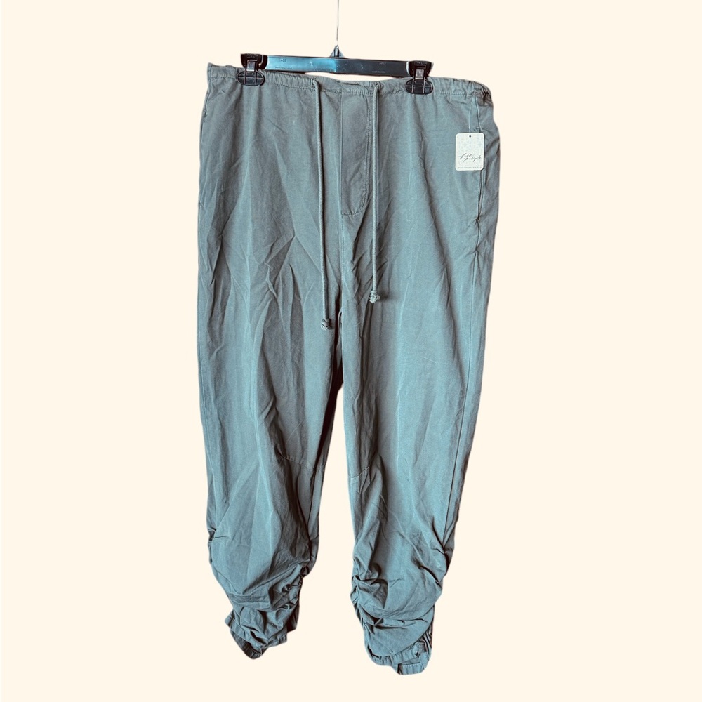 Free People Olive Green Cargo Pants NWT - Picture 5 of 6